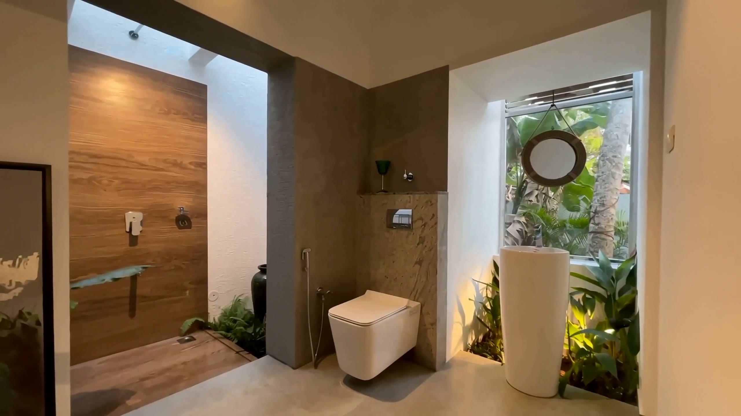 Garden bedroom courtyard bathroom